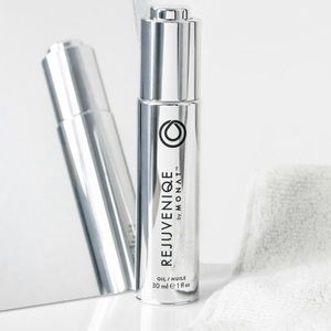 Monat rejuveniqe oil, last one